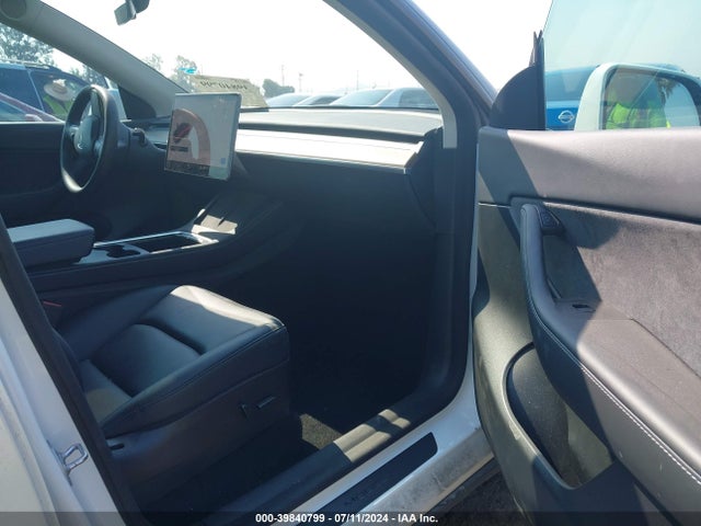 2022 TESLA MODEL Y 7SAYGDEE7NF459483 Photo 4