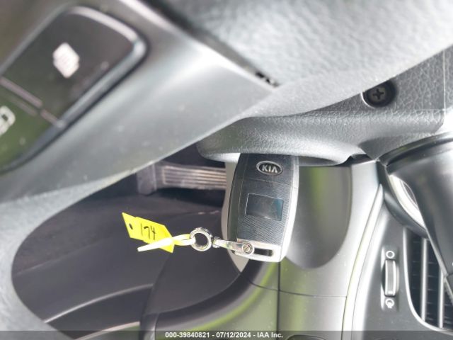 KNAGM4A74F5610546 KIA Optima Lx