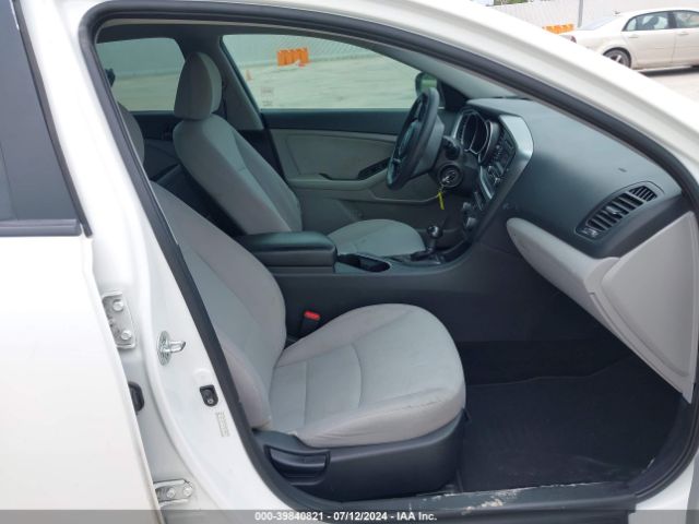 KNAGM4A74F5610546 KIA Optima Lx