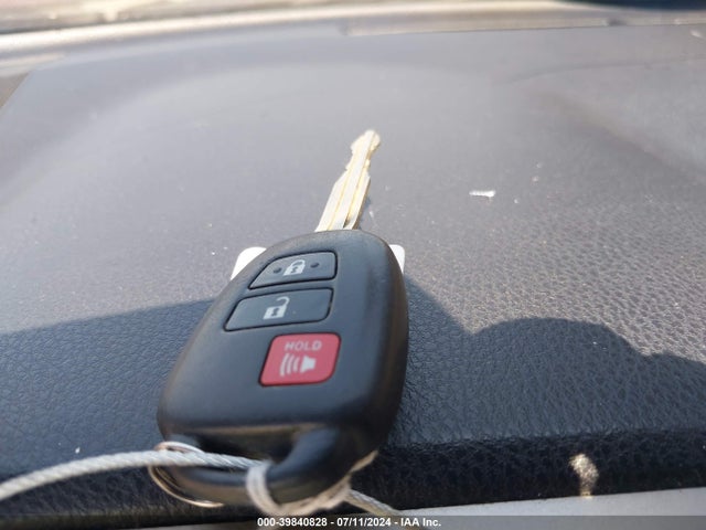 Toyota Rav4 Xle 2014 2T3WFREV3EW090961 Image 11