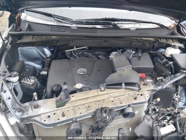 Toyota Highlander Le Plus 2019 5TDZZRFH9KS349527 Image 10