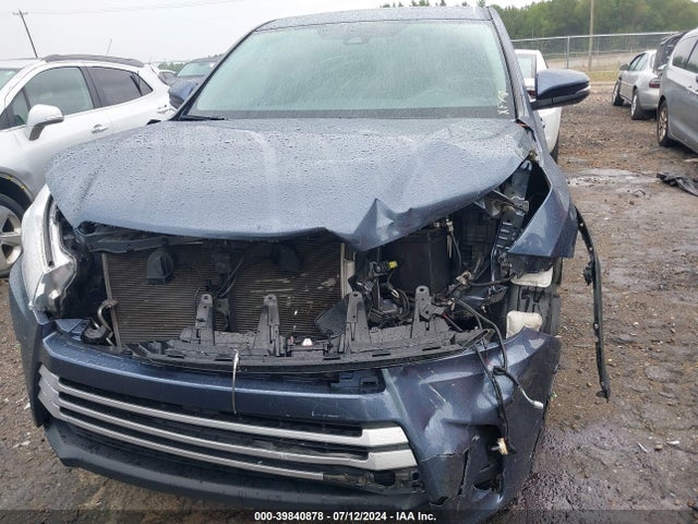 Toyota Highlander Le Plus 2019 5TDZZRFH9KS349527 Image 12