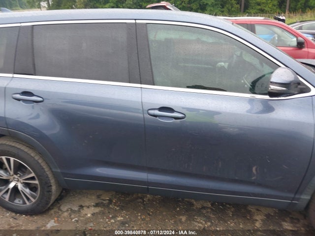 Toyota Highlander Le Plus 2019 5TDZZRFH9KS349527 Image 13