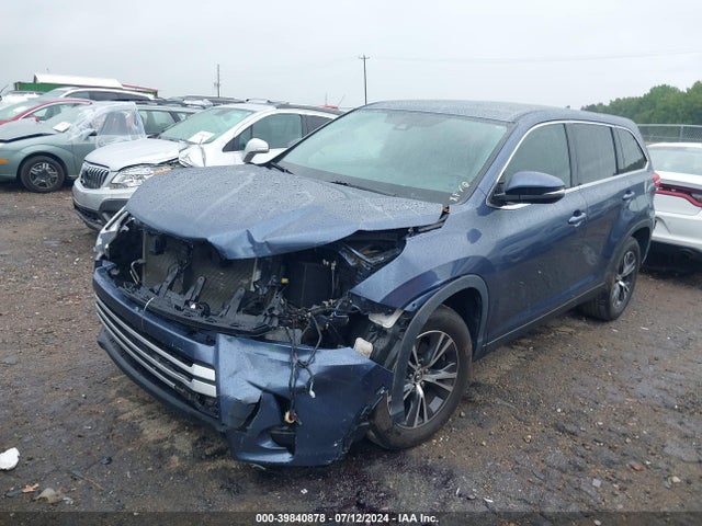 Toyota Highlander Le Plus 2019 5TDZZRFH9KS349527 Image 2