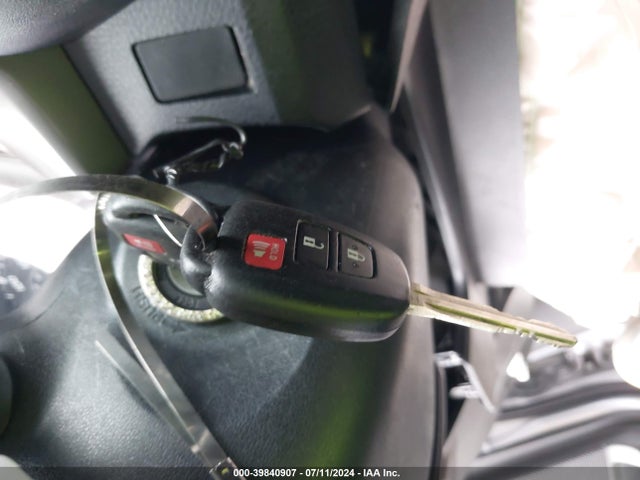 Toyota RAV4 LE 2016 2T3ZFREV0GW247166 Image 11