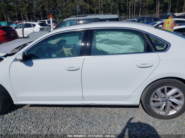 1VWBA7A33JC050248 Volkswagen Passat 2.0t Se