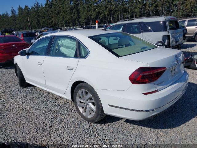 1VWBA7A33JC050248 Volkswagen Passat 2.0t Se