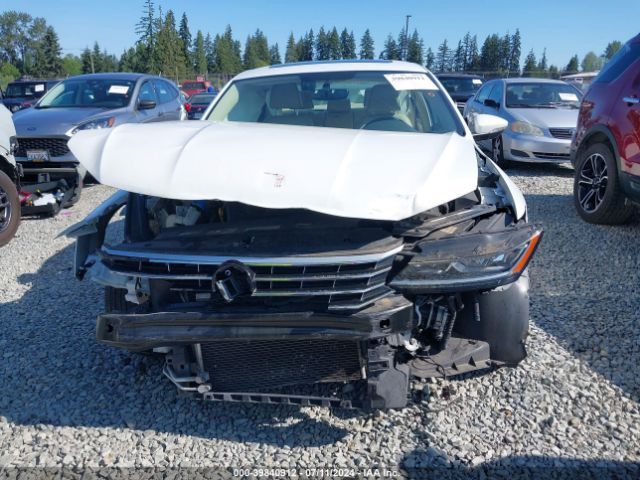 1VWBA7A33JC050248 Volkswagen Passat 2.0t Se