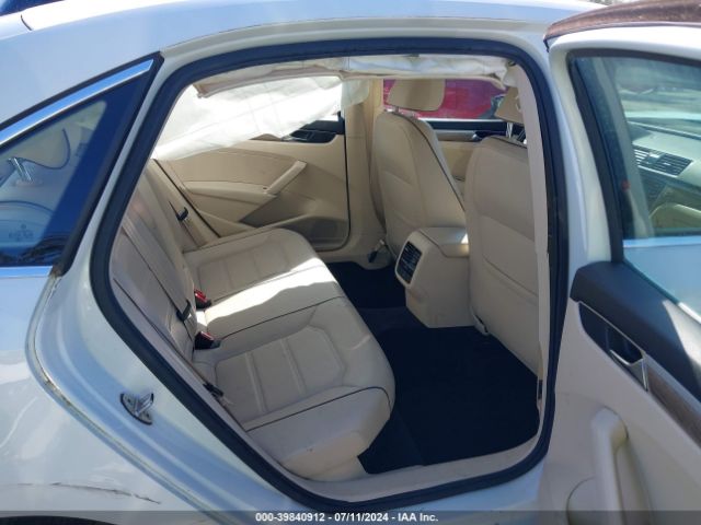 1VWBA7A33JC050248 Volkswagen Passat 2.0t Se