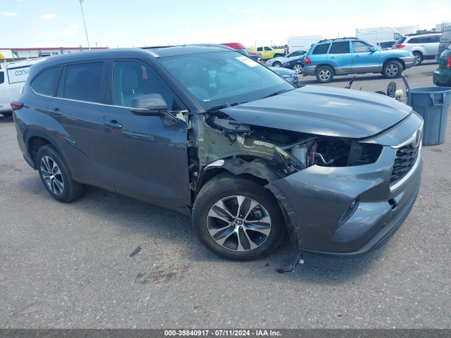 Toyota Highlander Xle 2023 5TDKDRAH7PS007623 zdjęcie główne