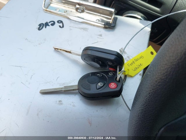 Ford FOCUS SE 2016 1FADP3K28GL360886 Image 11