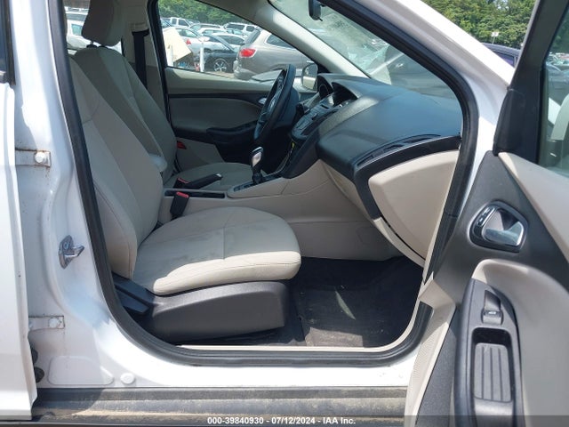 Ford FOCUS SE 2016 1FADP3K28GL360886 Image 5