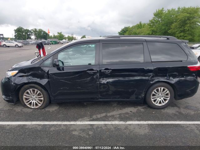 5TDYK3DC8GS696472 Toyota Sienna Xle Premium 8 Passenger