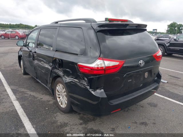5TDYK3DC8GS696472 Toyota Sienna Xle Premium 8 Passenger