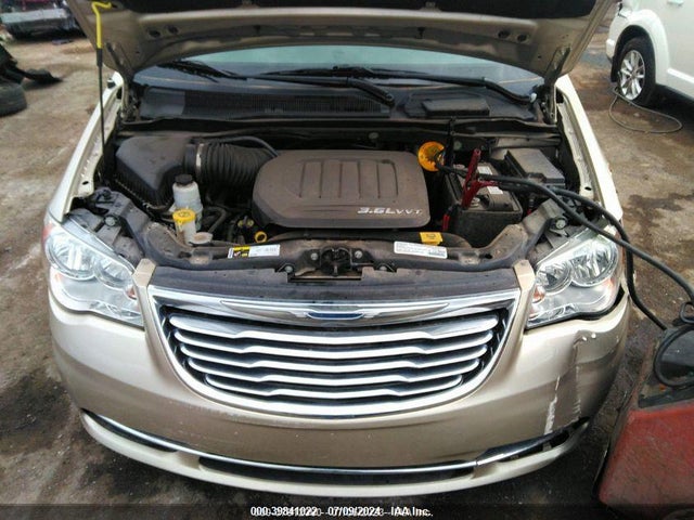 2C4RC1BG8ER134217 Chrysler Town & Country Touring