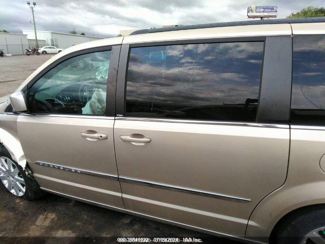 2C4RC1BG8ER134217 Chrysler Town & Country Touring