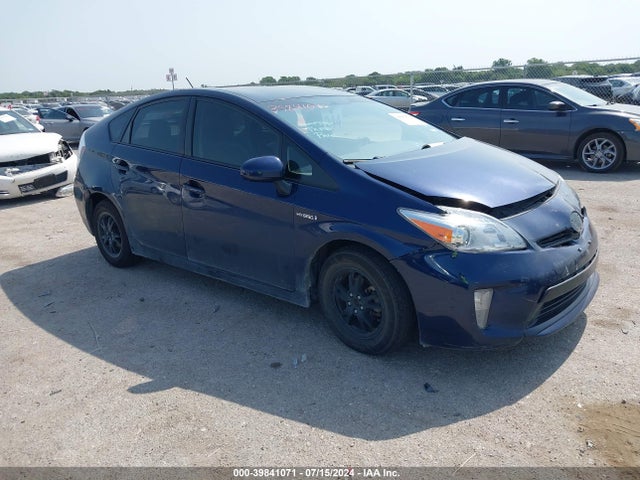 Toyota Prius Two 2015 JTDKN3DU5F1987108 главное изображение
