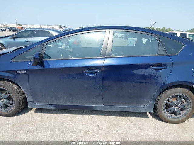 Toyota Prius Two 2015 JTDKN3DU5F1987108 Image 14