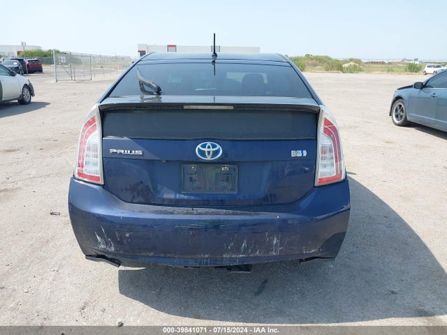 Toyota Prius Two 2015 JTDKN3DU5F1987108 Image 16