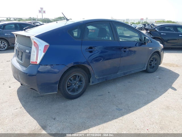 Toyota Prius Two 2015 JTDKN3DU5F1987108 Image 4