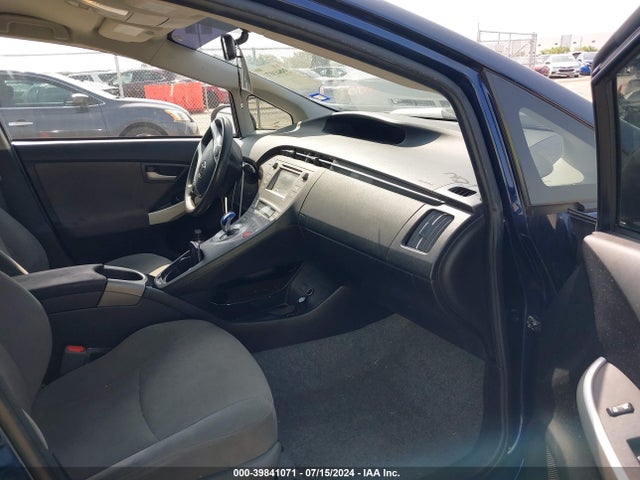 Toyota Prius Two 2015 JTDKN3DU5F1987108 Image 5
