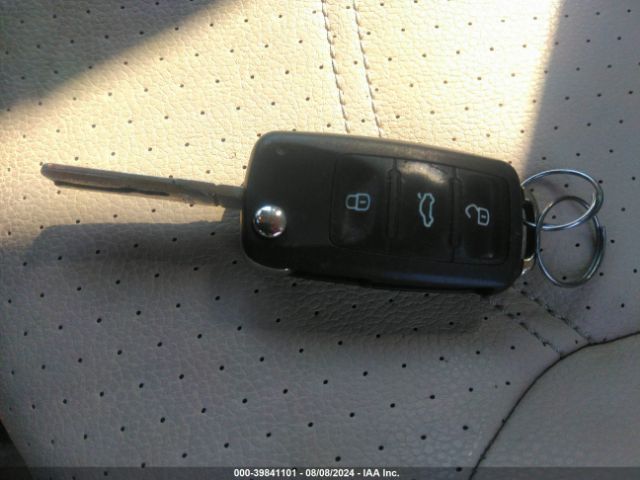 1VWBN7A30EC114949 Volkswagen Passat 2.0l Tdi Se