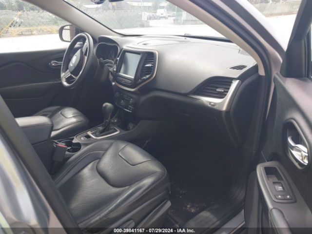 1C4PJMDSXHW556873 Jeep Cherokee Limited 4x4