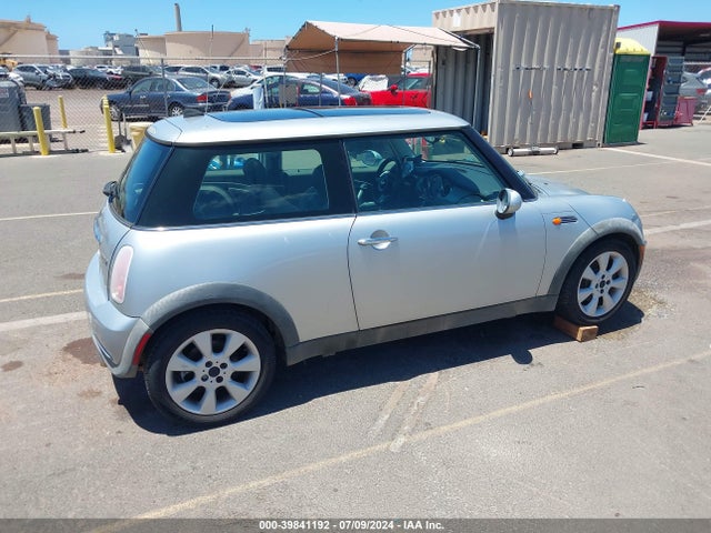 2005 MINI COOPER WMWRC33565TJ73306 Photo 3