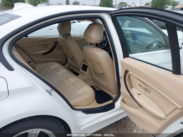 BMW 328i Xdrive 2014 WBA3B5G59ENS08908 Image 8