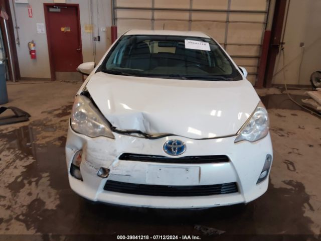 JTDKDTB31E1070033 Toyota Prius C Four