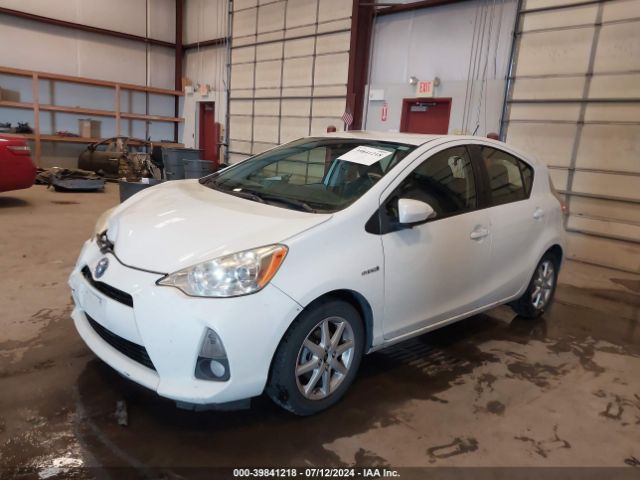 JTDKDTB31E1070033 Toyota Prius C Four
