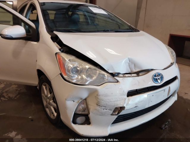 JTDKDTB31E1070033 Toyota Prius C Four