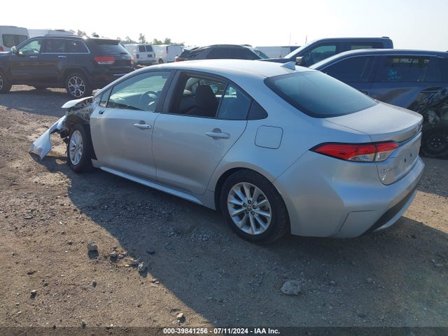 Toyota COROLLA LE 2020 5YFHPRAE9LP028354 Image 3