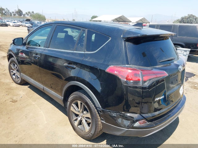 Toyota Rav4 Xle 2018 2T3WFREV7JW443843 Image 3