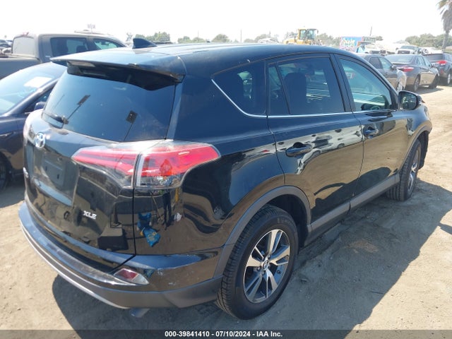 Toyota Rav4 Xle 2018 2T3WFREV7JW443843 Image 4