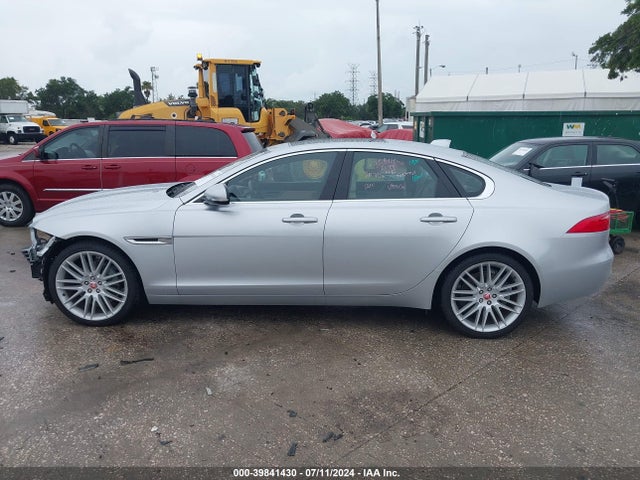 Jaguar Xf 25t Prestige 2018 SAJBE4FX8JCY67220 Image 14