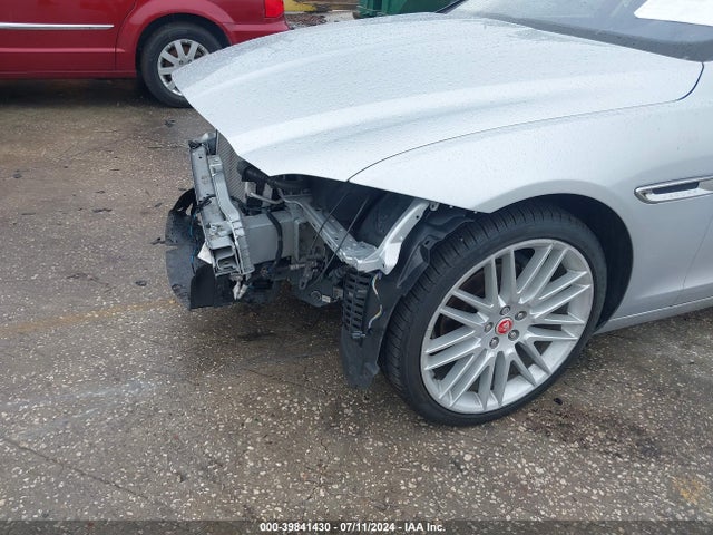 SAJBE4FX8JCY67220 Jaguar Xf 25t Prestige