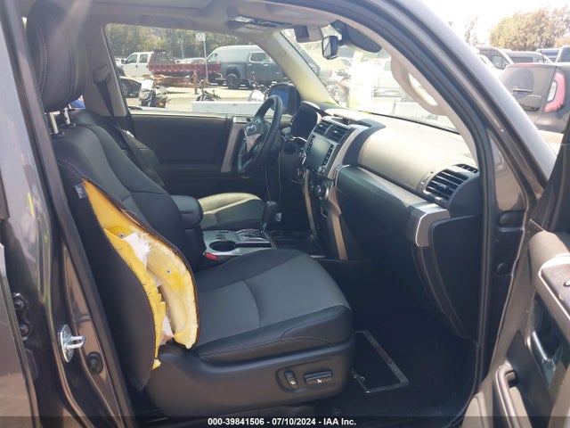 Toyota 4runner Sr5 Premium 2021 JTEFU5JR2M5234797 Image 5