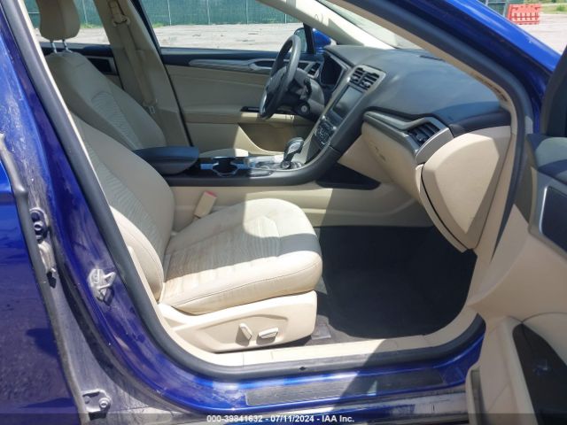 3FA6P0H75GR396398 Ford FUSION SE