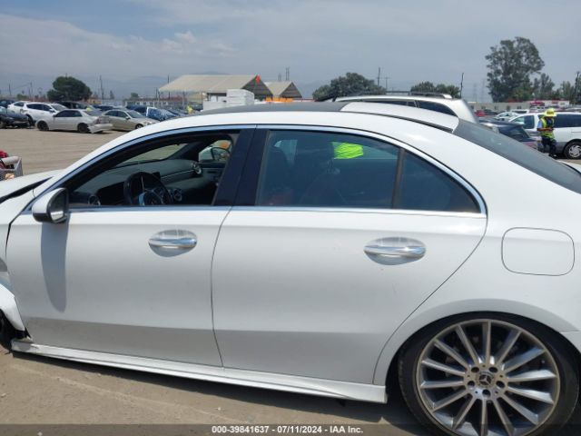 WDD3G4EB6KW033004 Mercedes-Benz A 220