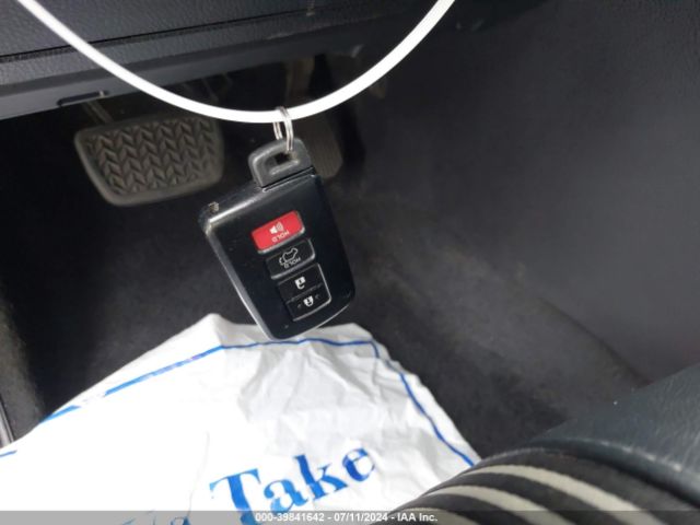 5TDKZRFHXJS542883 Toyota Highlander Se