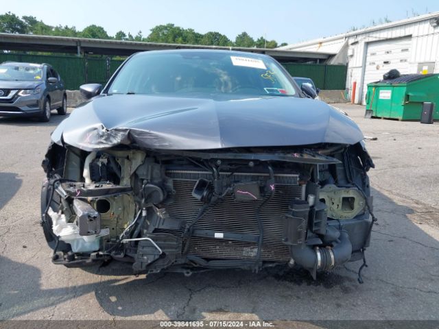 19UDE2F34KA001697 Acura Ilx Standard