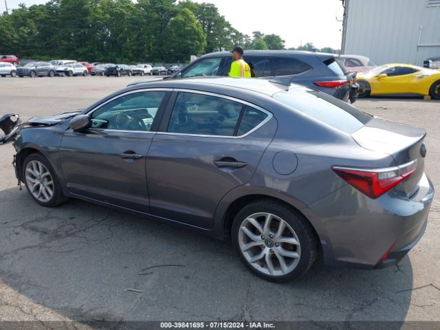 19UDE2F34KA001697 Acura Ilx Standard