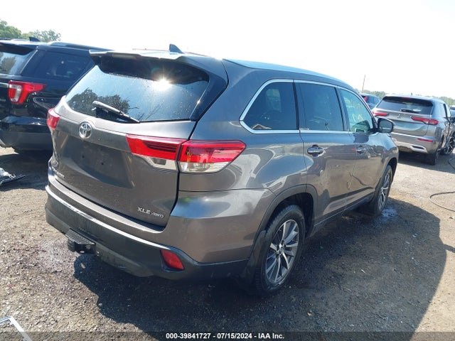 Toyota Highlander Xle 2017 5TDJZRFH6HS515329 Image 4