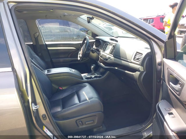 Toyota Highlander Xle 2017 5TDJZRFH6HS515329 Image 5