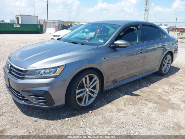 1VWAA7A33JC021151 Volkswagen Passat 2.0t R-line/2.0t S