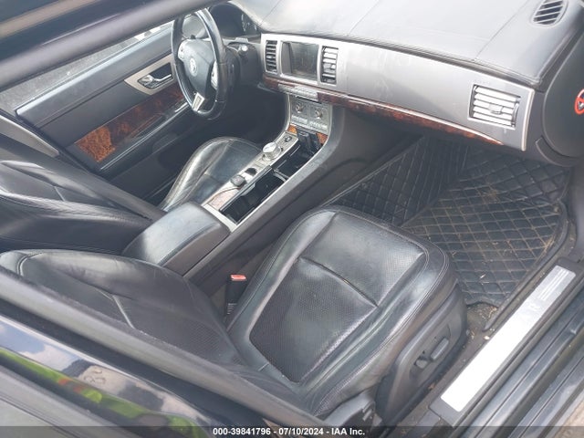 2009 JAGUAR XF SAJWA06B89HR21124 Photo 4