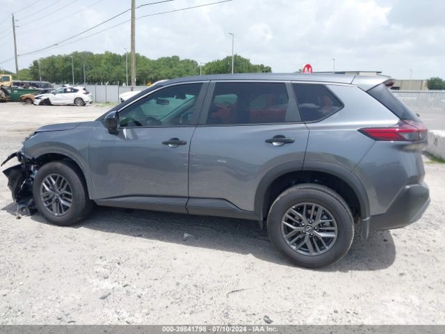 5N1BT3AA6PC880280 Nissan Rogue S Fwd