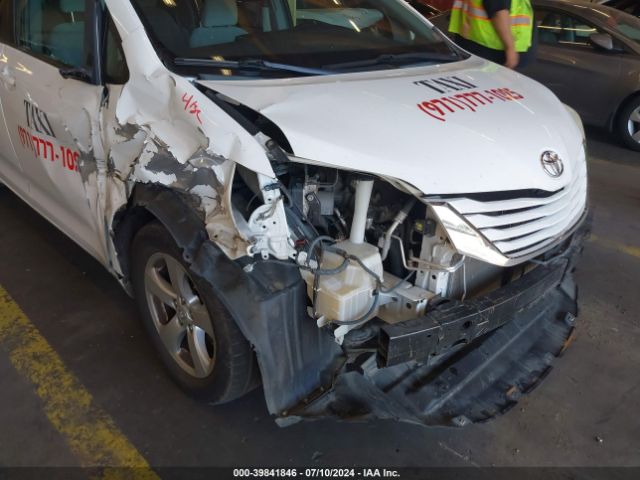 5TDKK3DC4FS568783 Toyota Sienna Le 8 Passenger
