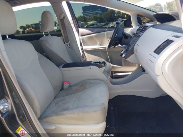 JTDZN3EU7EJ010841 Toyota Prius V Three